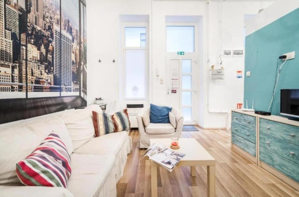 Colorwave With Ac Budapest