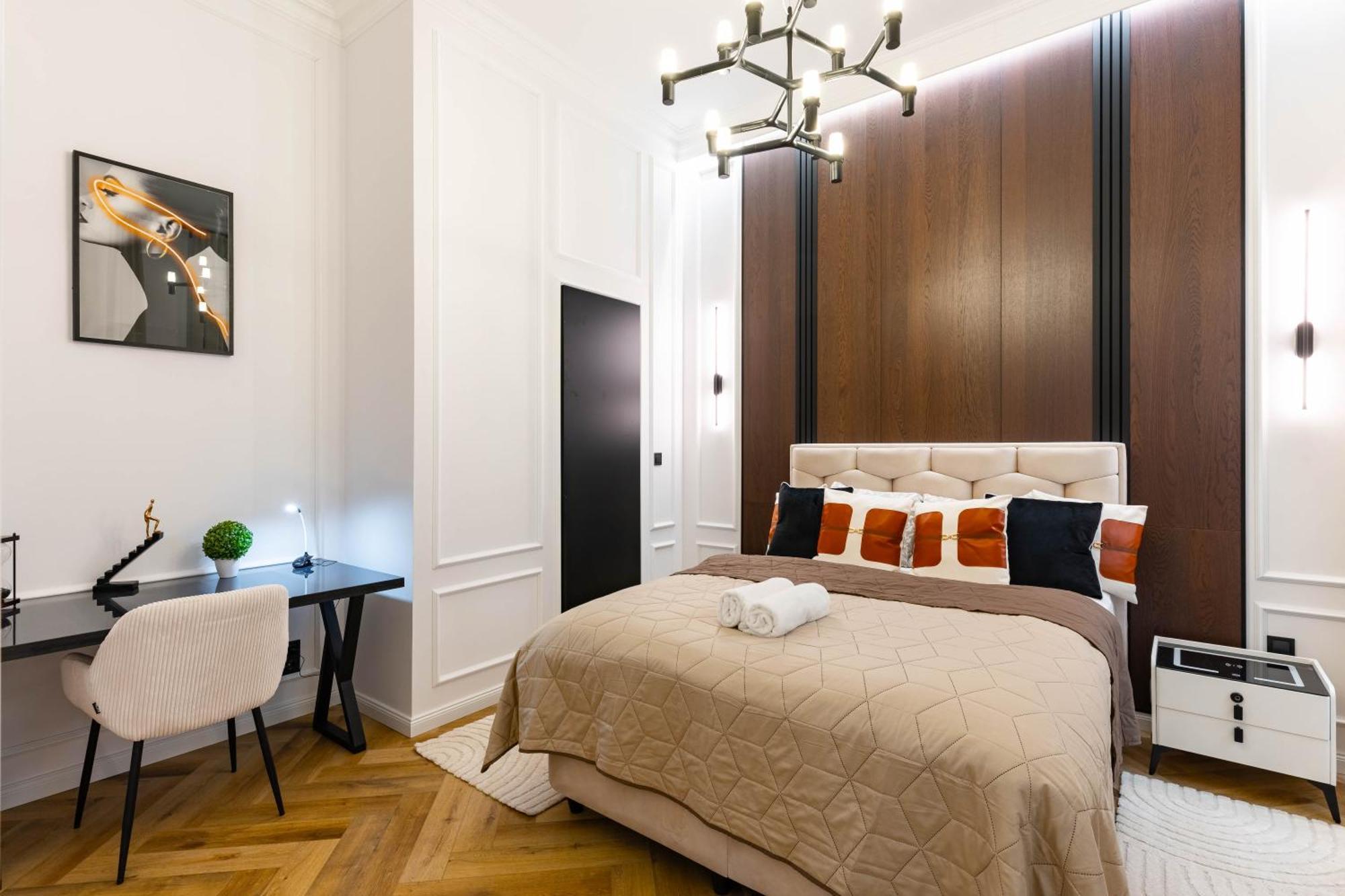 Apartman Luxurious & High-end Living Steps From Historic Landmarks *