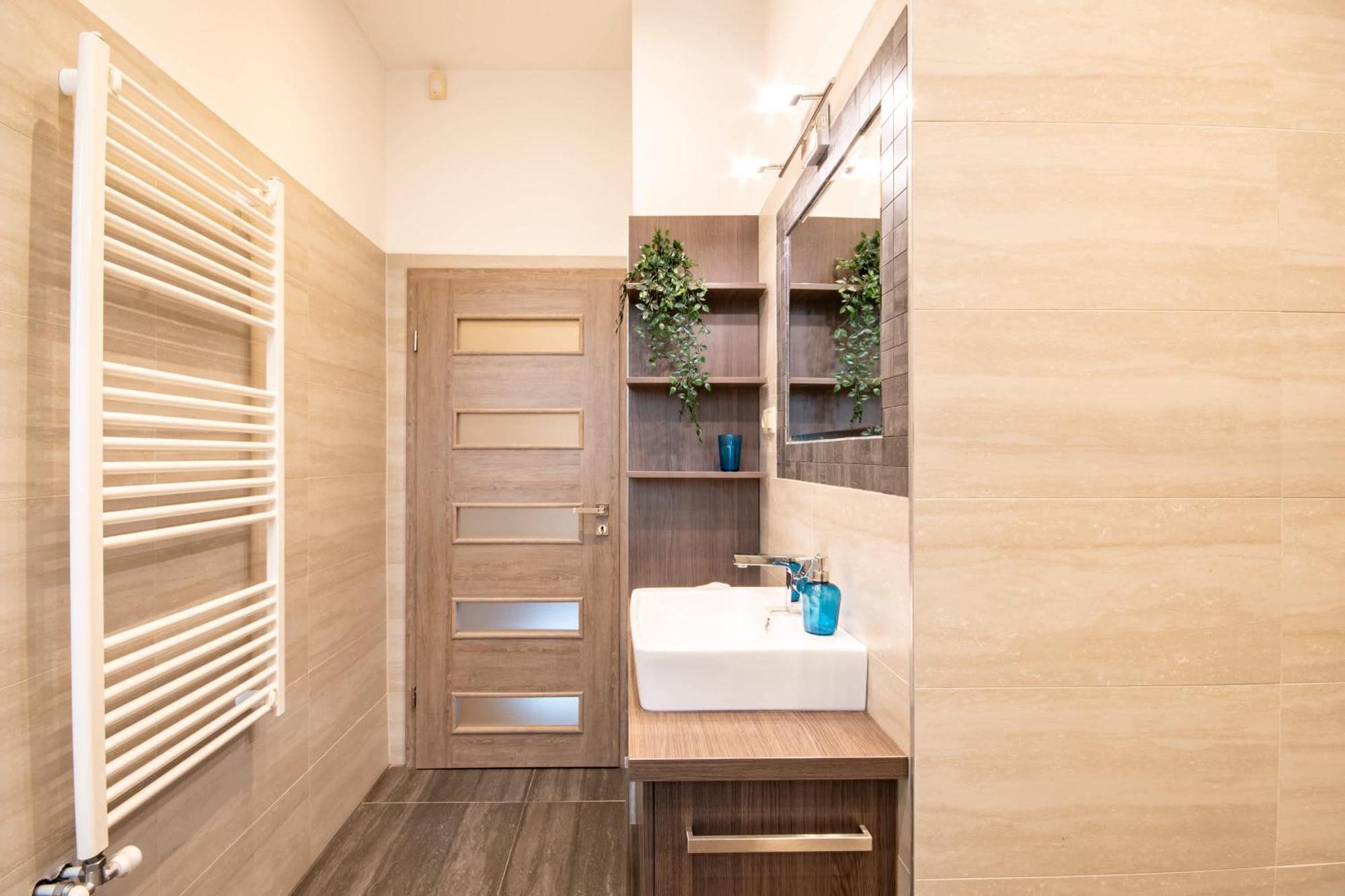 - - Comfy Apartment Budapest