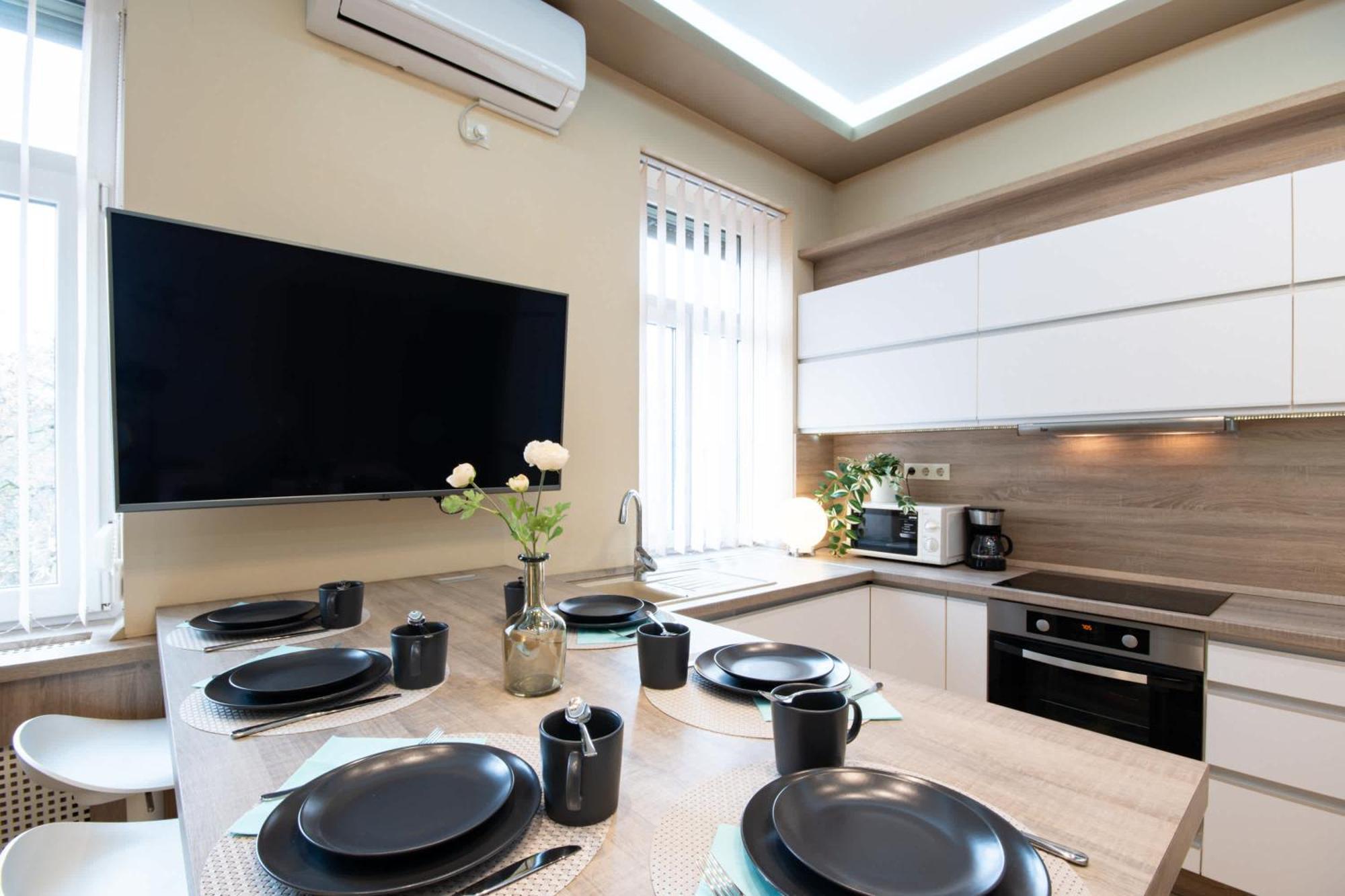Apartment - - Comfy *