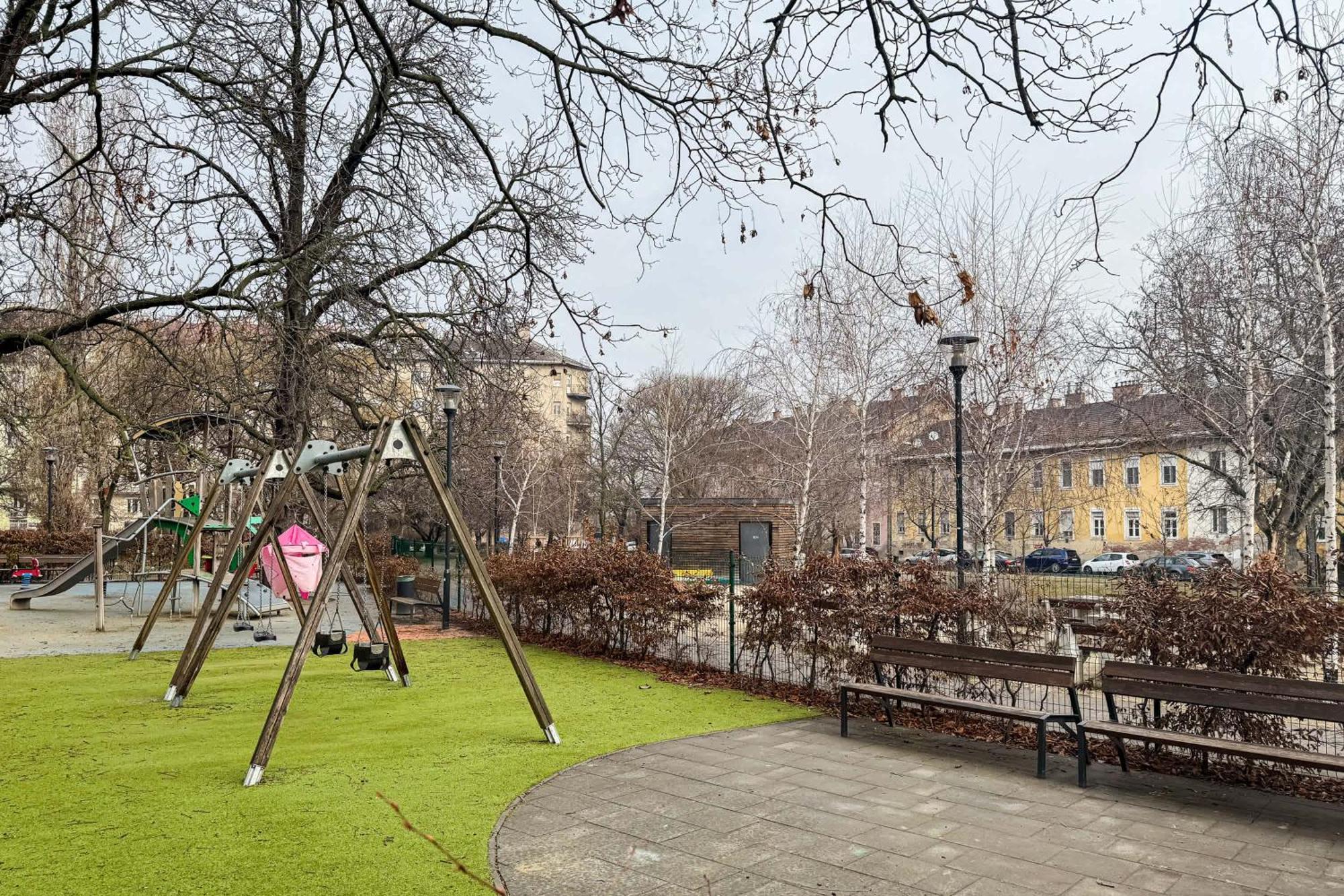 - - Comfy Budapest