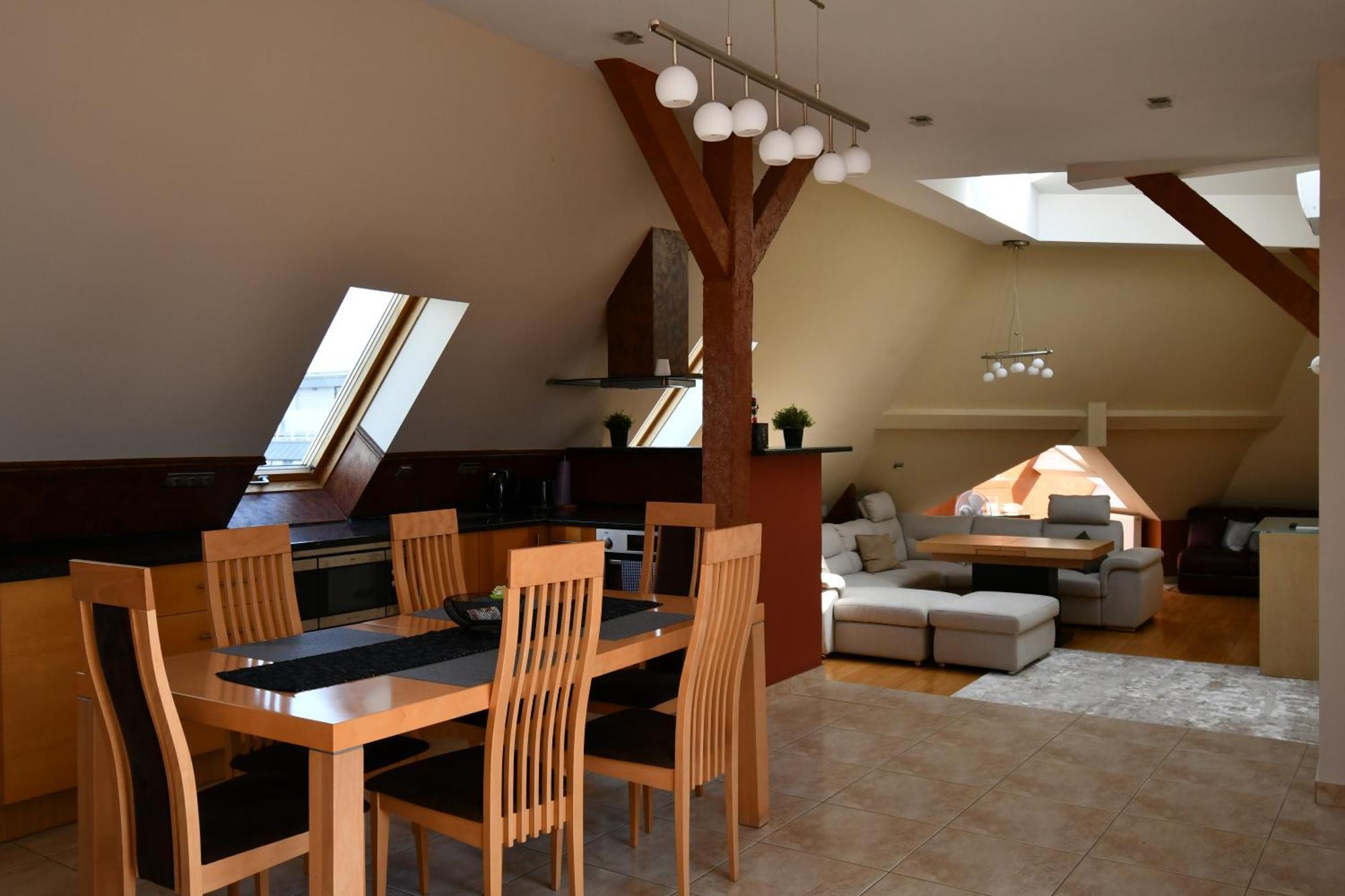 Anna Penthouse *