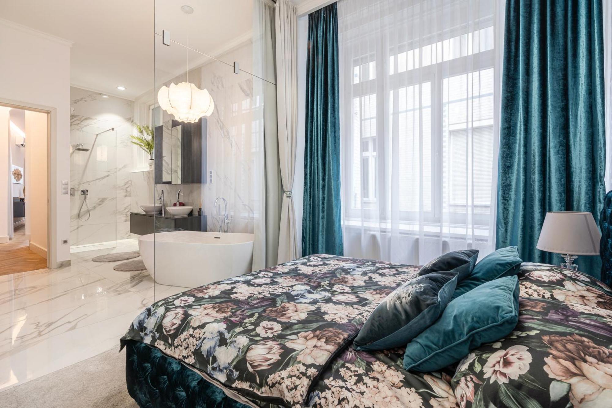 Apartment Four Bedrooms Luxury Design Apartment At Fashion Street