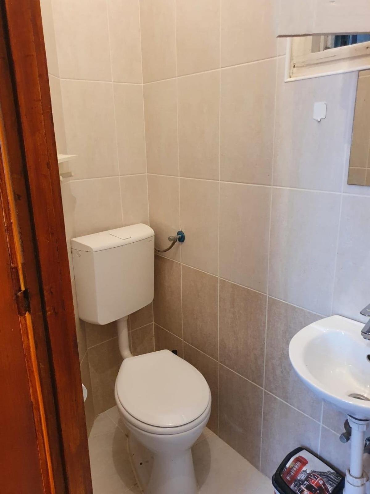 And Spacious At Corvin Apartamento