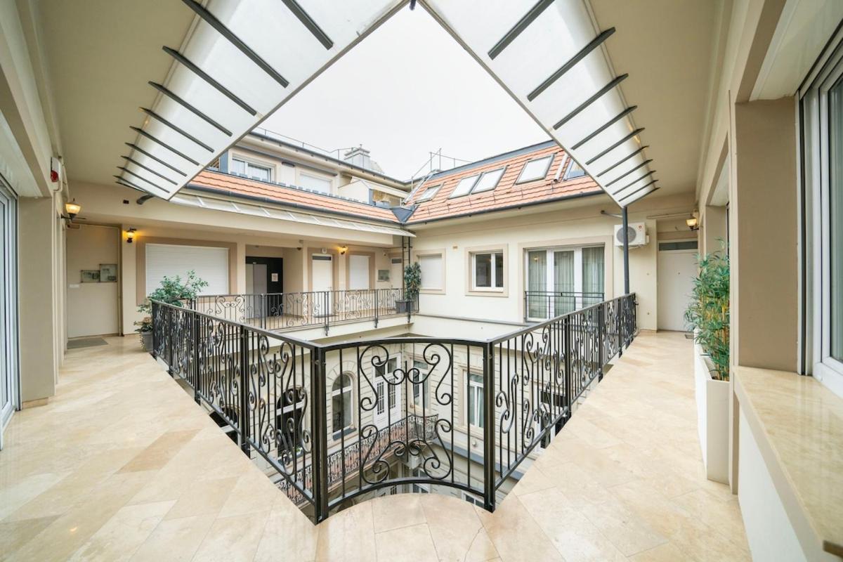 Prime Elegance On Andrassy Str 41 Budapest