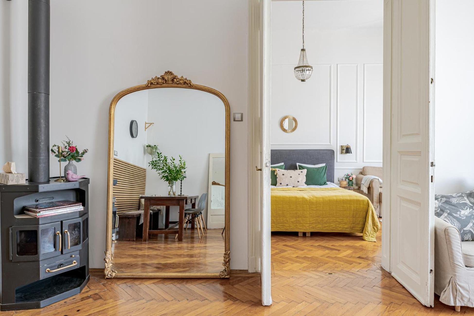 Classic Elegance With Synagogue View By Astoria *