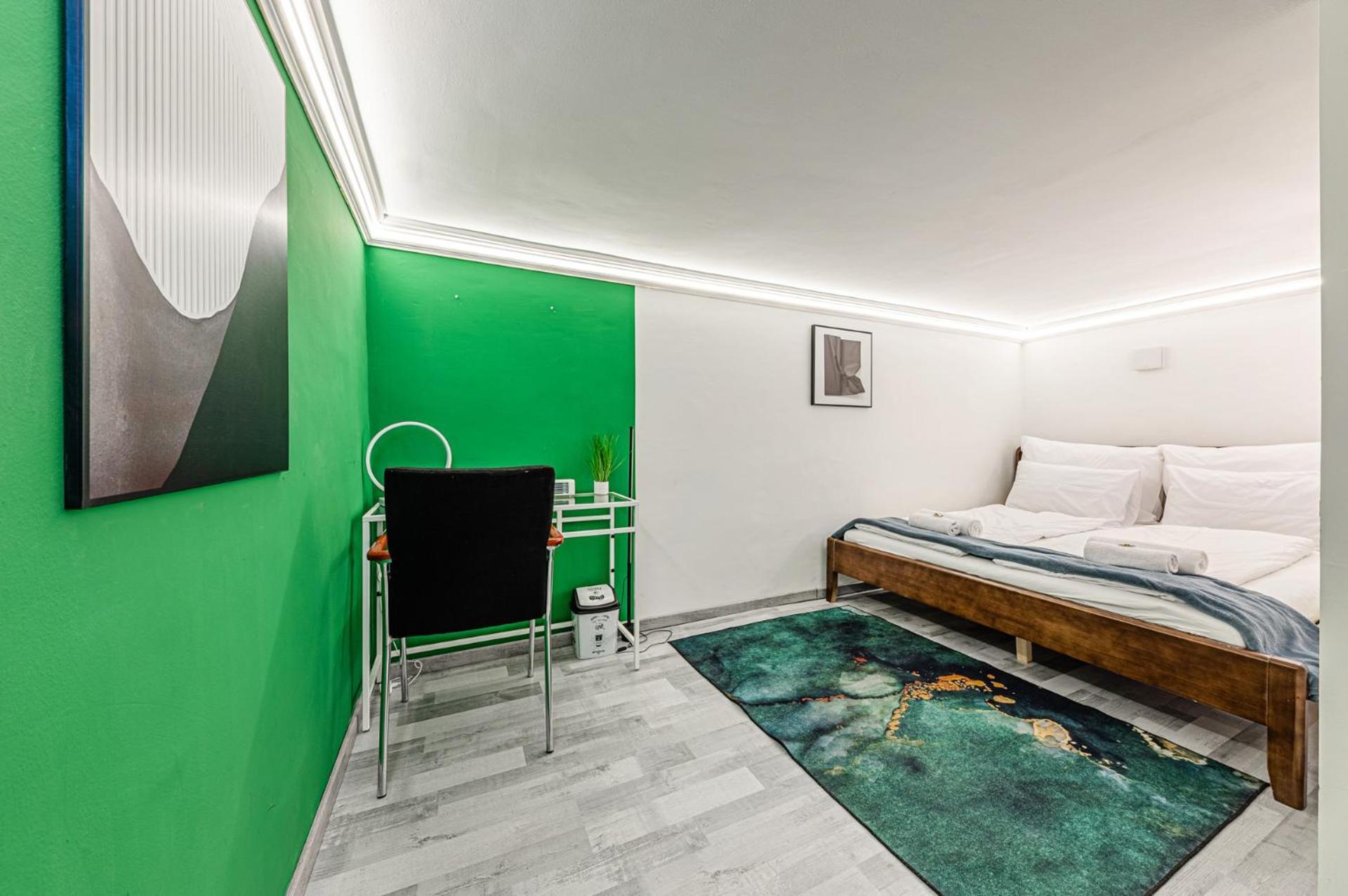 Westend Loft Chic 2br W Ac By Nyugati & M3 Metro Apartament