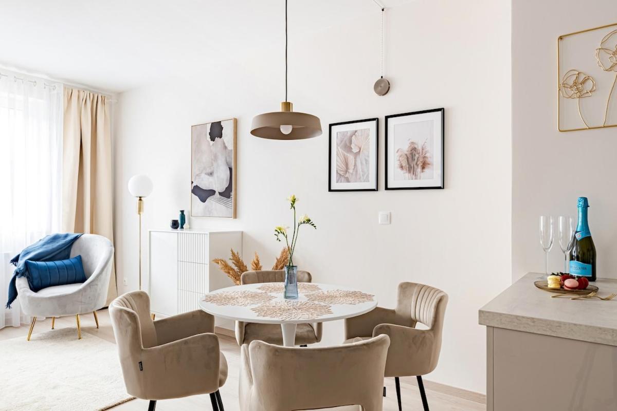 Parkwest Azure - By Park * Budapest