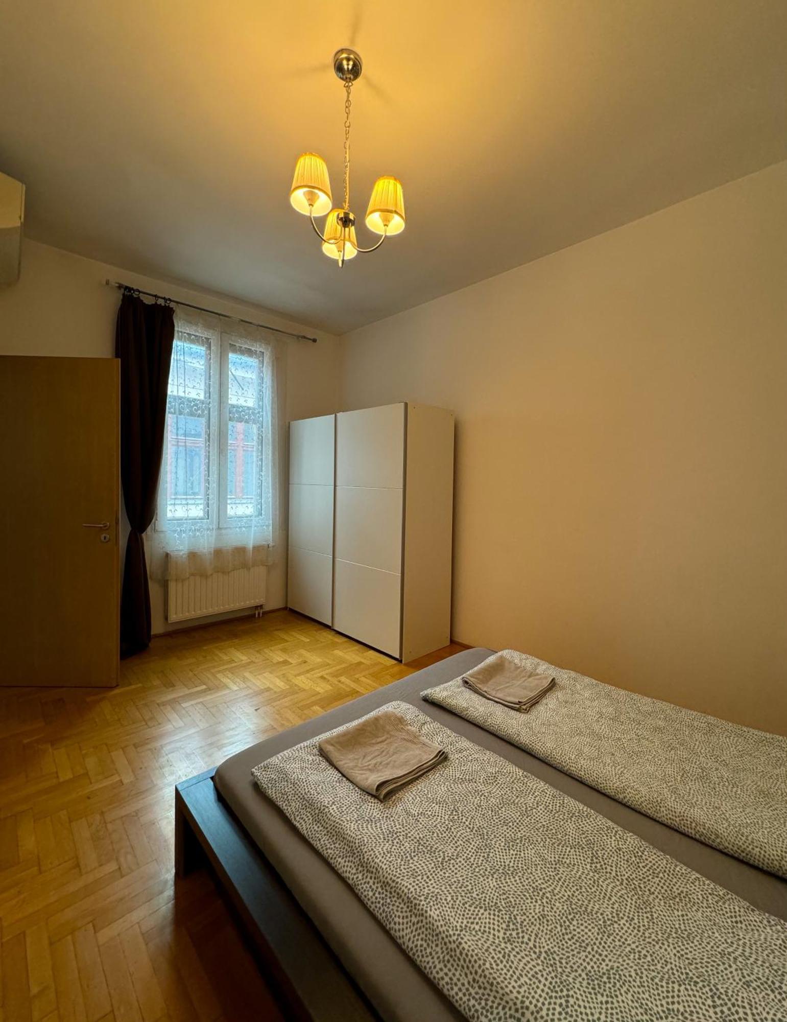 Midtown - Easy Check-in&parking Apartmán *