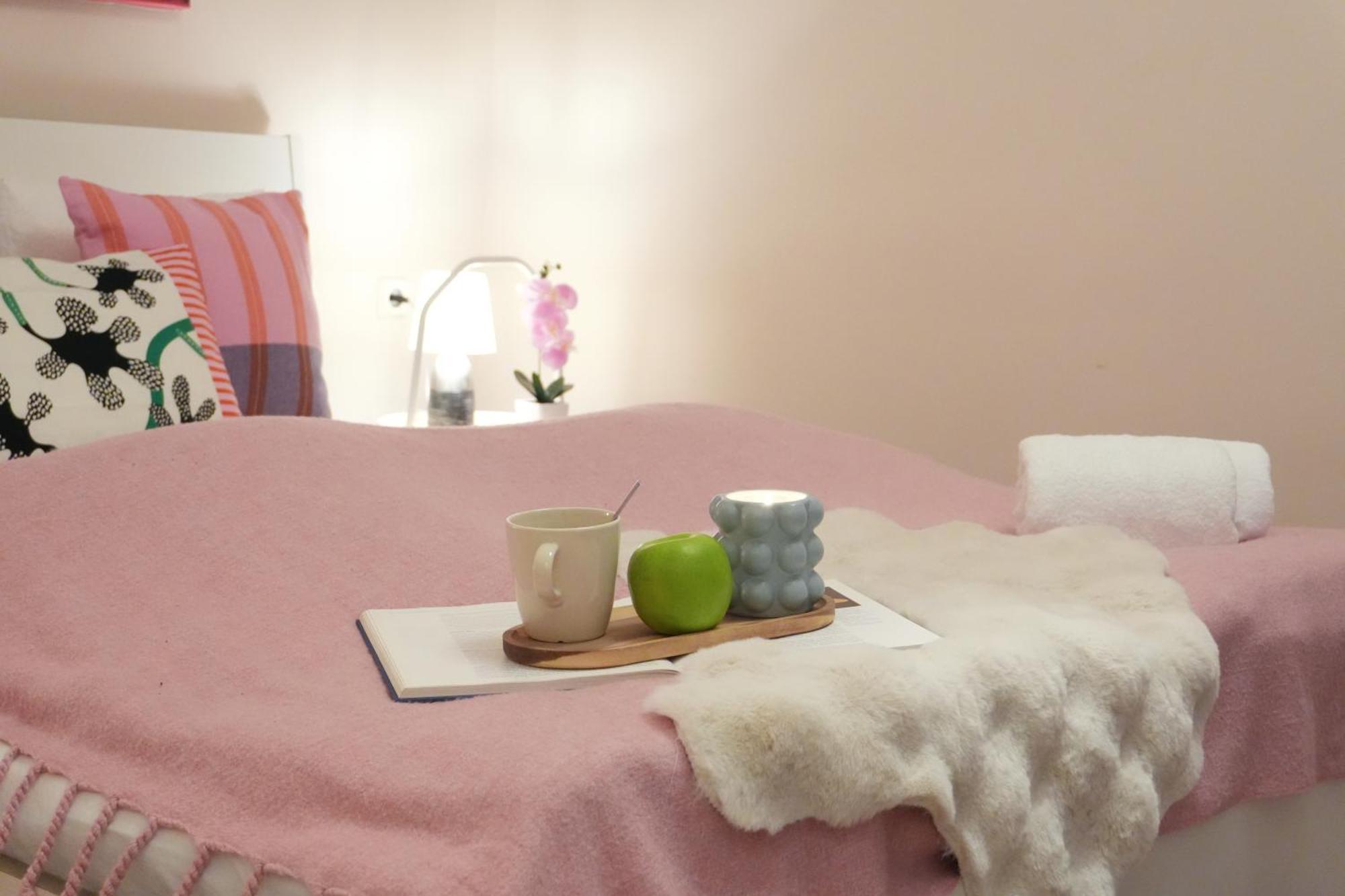 Chic 3br Gem In The 8th - Walk To Krudy St Apartament