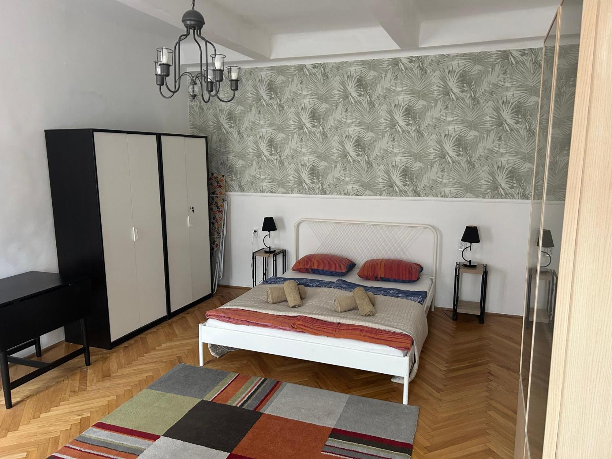 Diamond Astoria 4