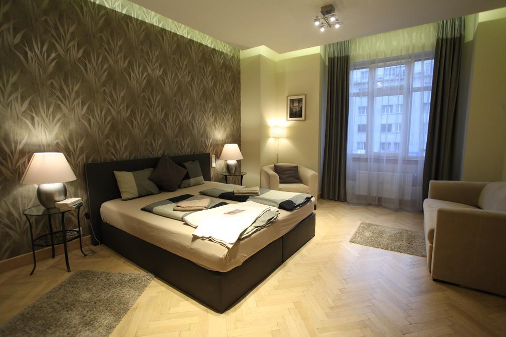 Apartment Splendor Above The City Budapest