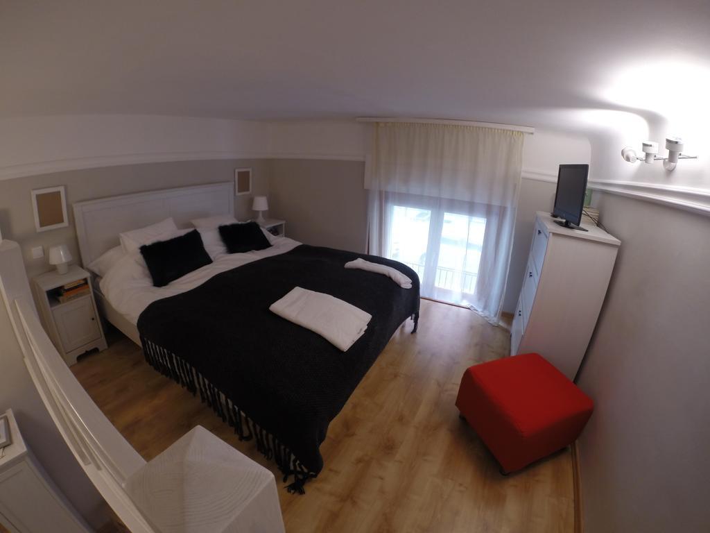 Appartamento Rumbart Apartman *