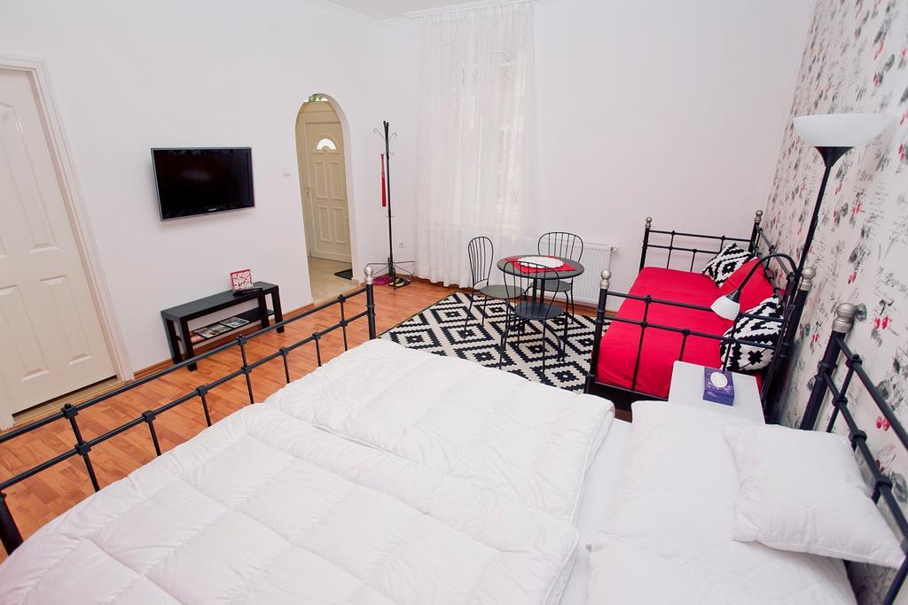 Guest house Oasis Inn Budapest 4*