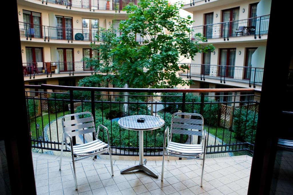 Town Hall Apartment