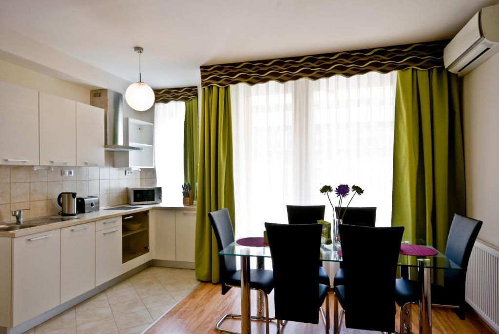 Apartahotel Corvin Lux 4*