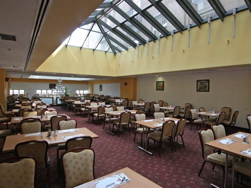 Hotel East