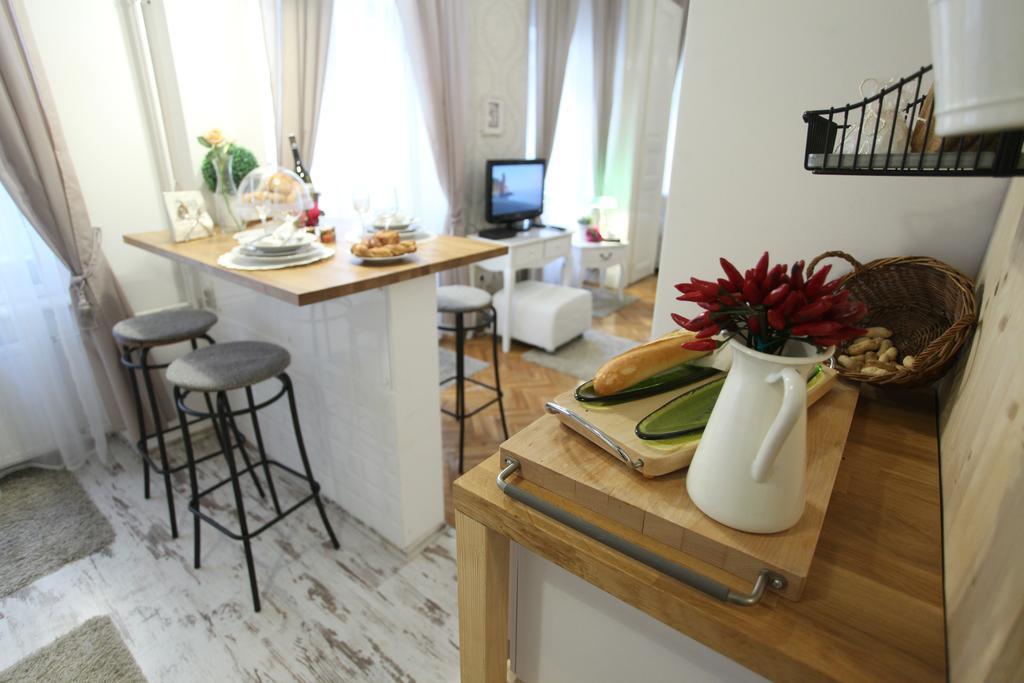 Apartment D.five Vintage At Basilica Budapest