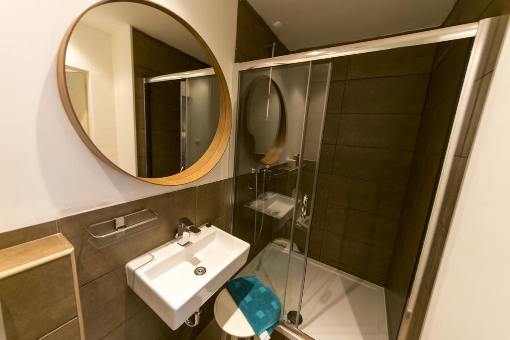 5 Guest house