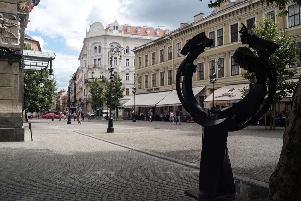 Inviting Flat In The Heart Of Town Appartement Budapest