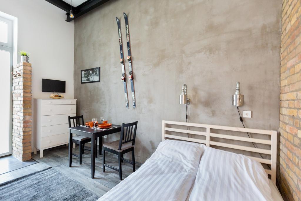 K10 B Kazinczy Apartment *