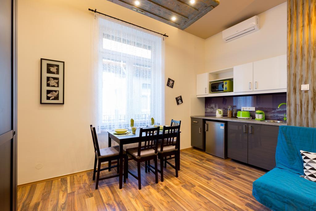 K10 B Kazinczy Apartment Budapest