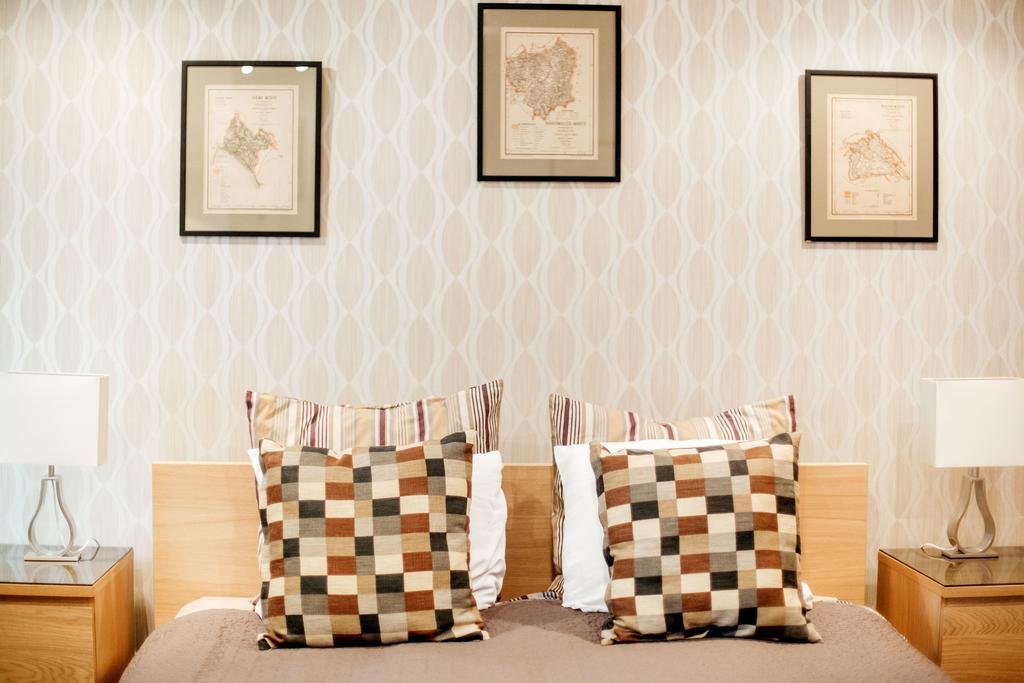 Romantic Hideaway Centertown Apartment