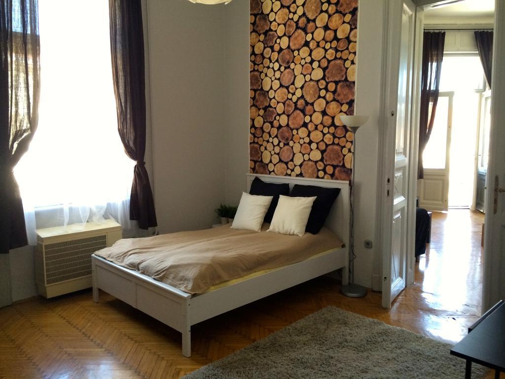 Budget By Hi5 - Október 6 Str 4 Apartamento *