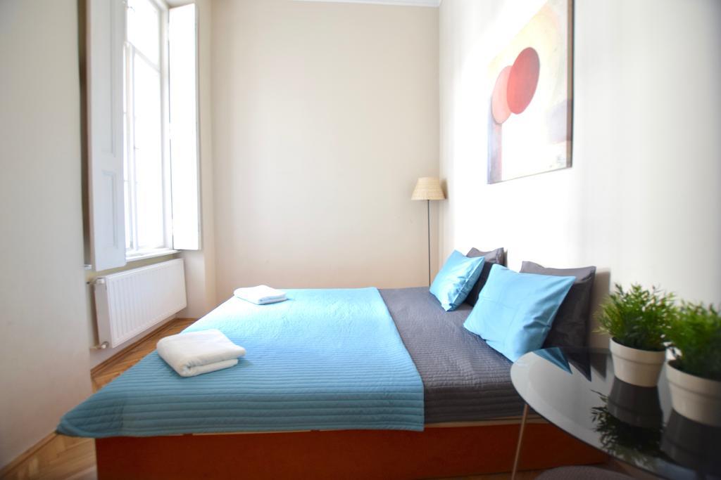 Apartman Standard By Hi5 - Muzeum 5 *