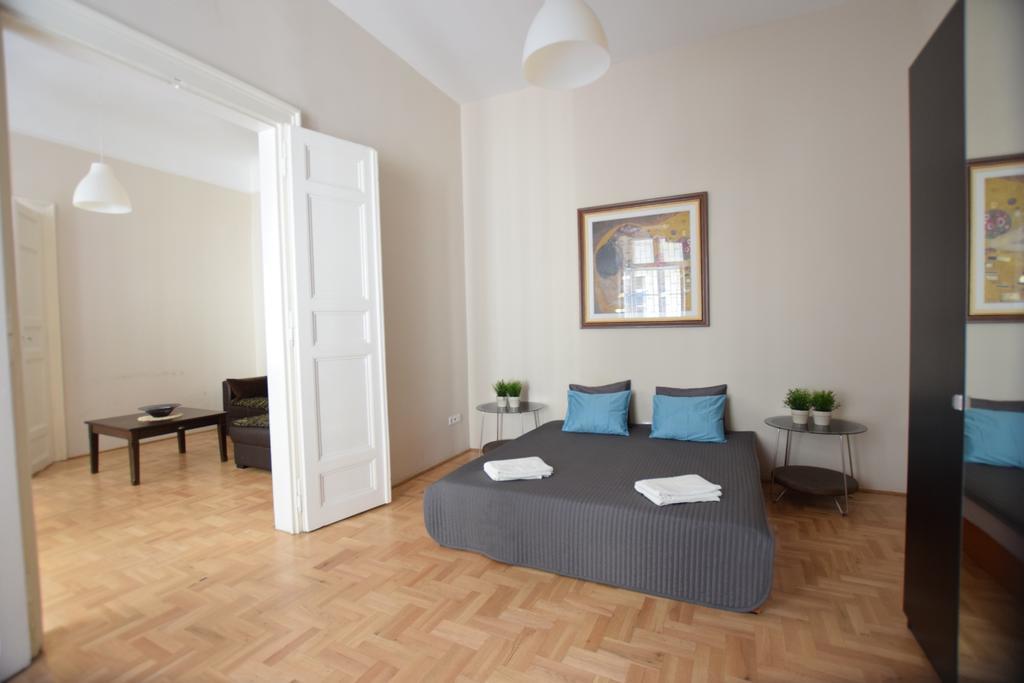 Standard By Hi5 - Muzeum 5 * Budapest