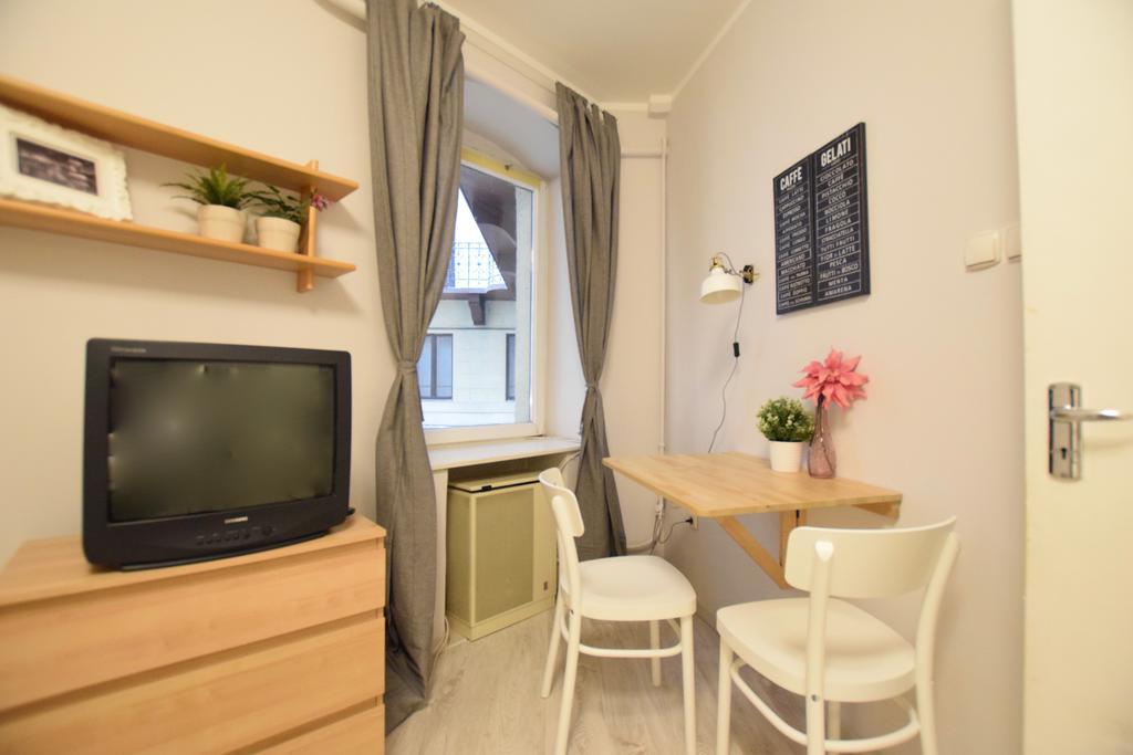 Budget By Hi5 - Október 6 Str 4 Apartamento *