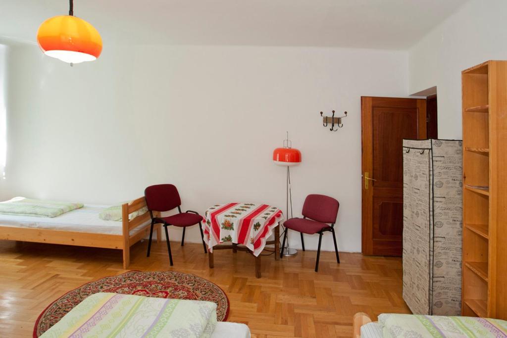 Zuglo Es * Budapest
