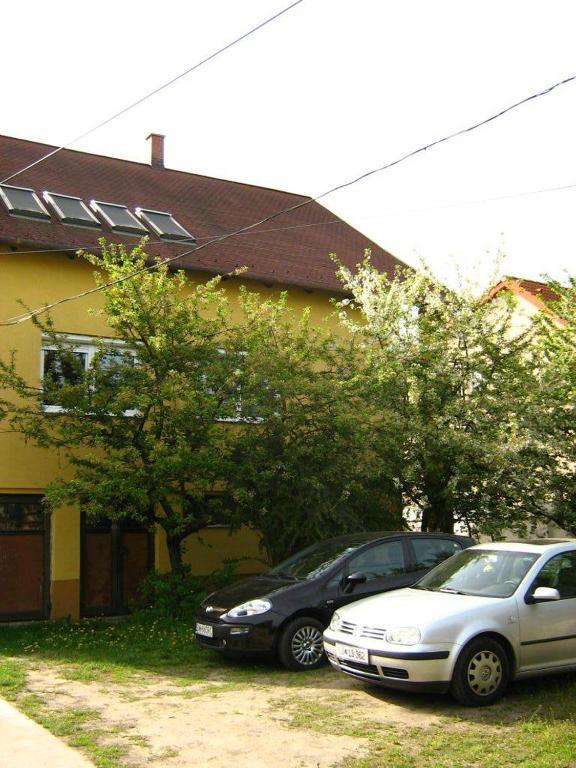 Apartman Zuglo Es *