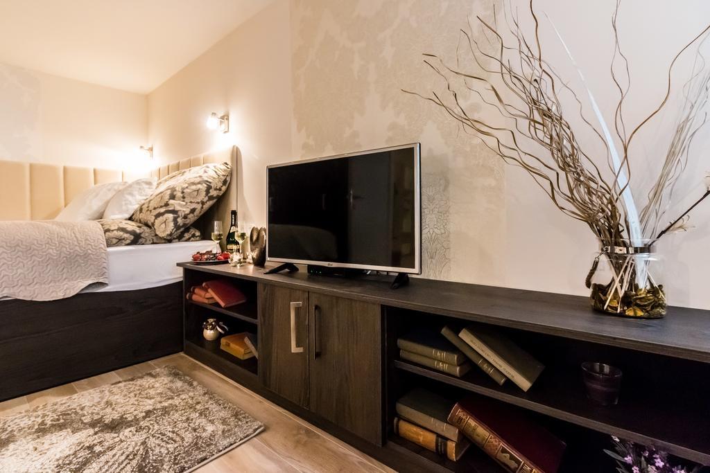 Dr. House Apartment