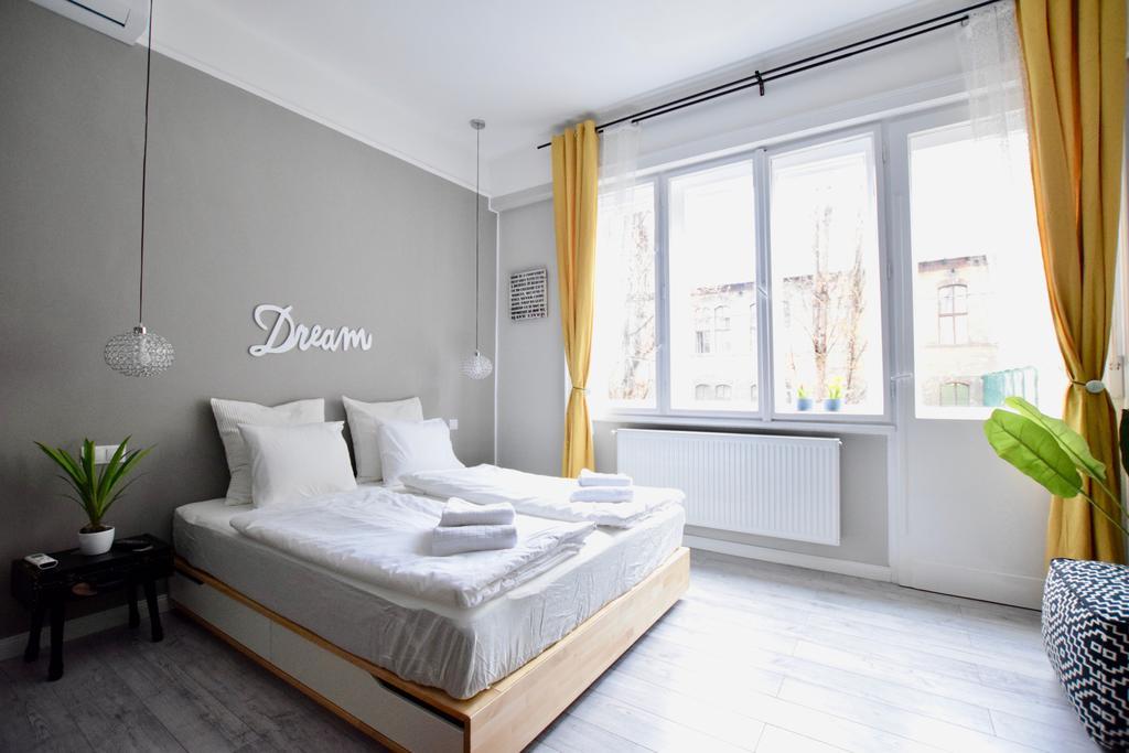 Standard By Hi5 - Fejer Gyorgy St Budapeszt