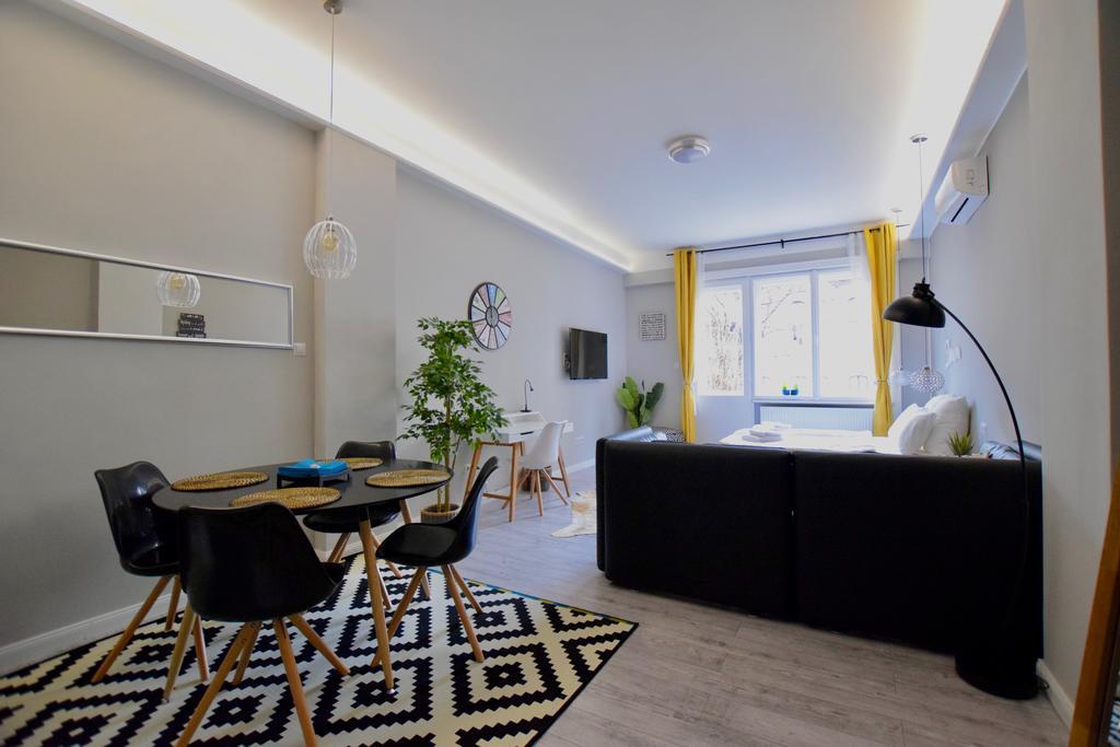 Standard By Hi5 - Fejer Gyorgy St * Budapeszt