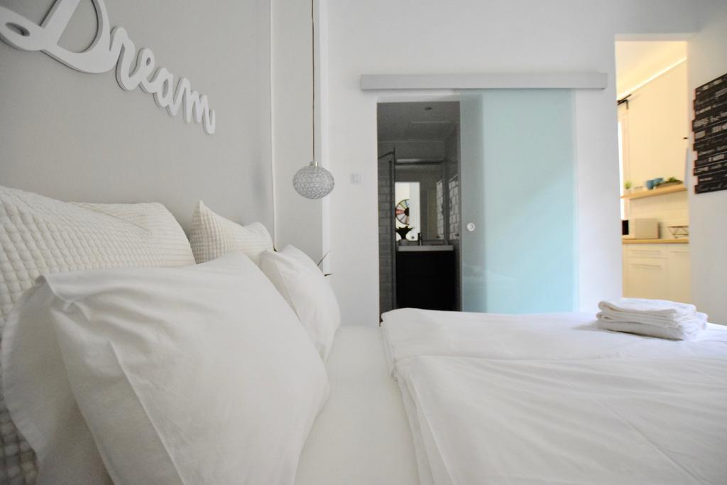 Standard By Hi5 - Fejer Gyorgy St