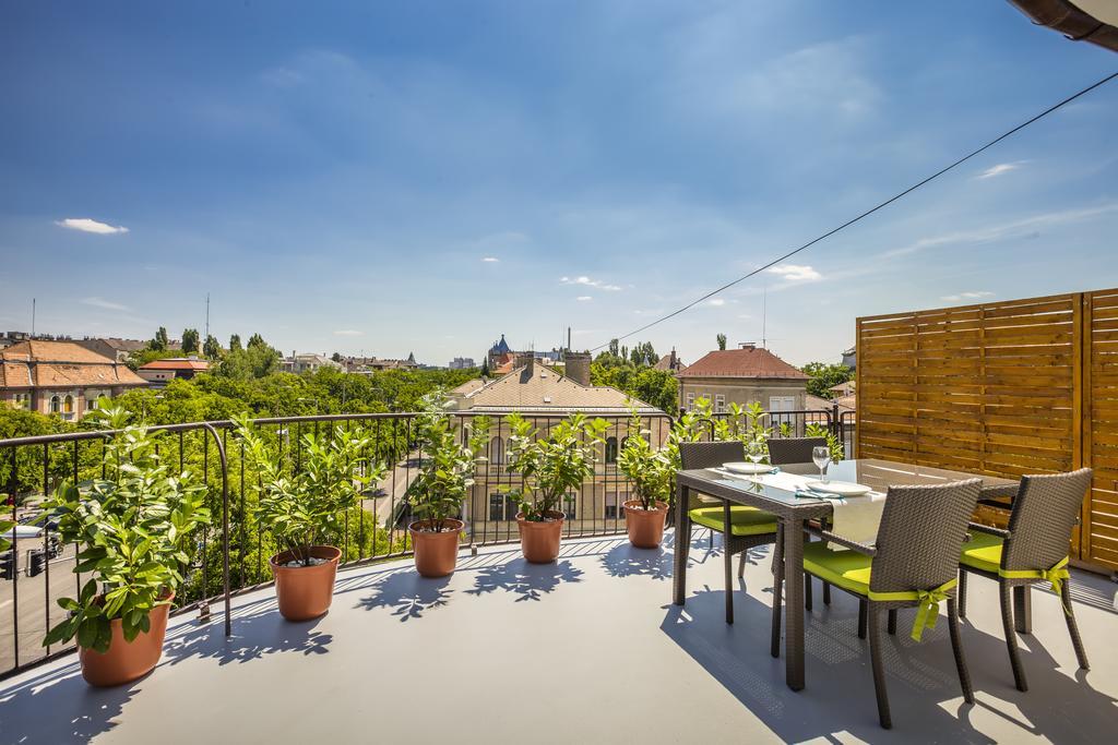 Apartment Terrace At Park *