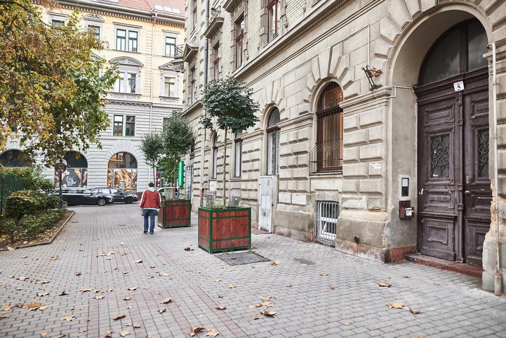 Flat At Lovolde Square *