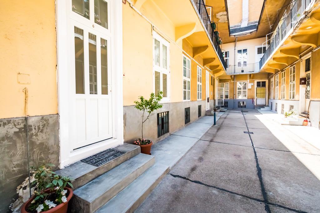 Bpr Little Dream Budapest
