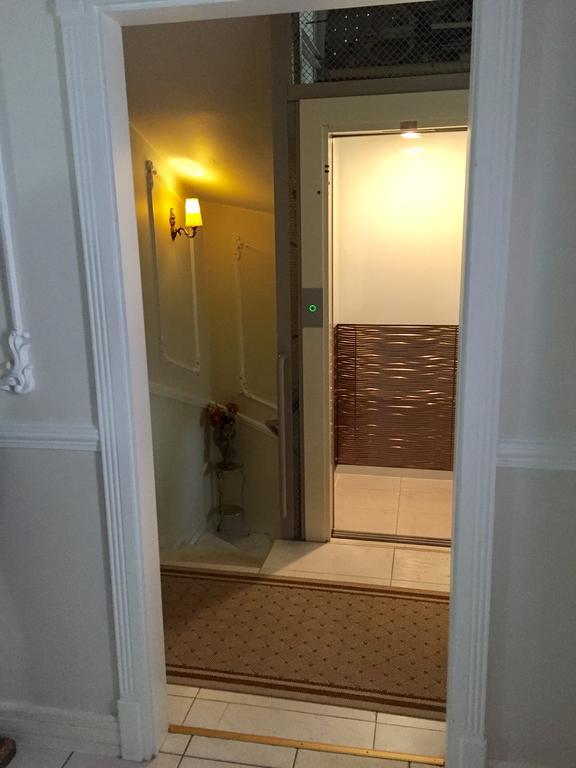3 Bedroom Private Floor In Luxury Mansion * Budapest