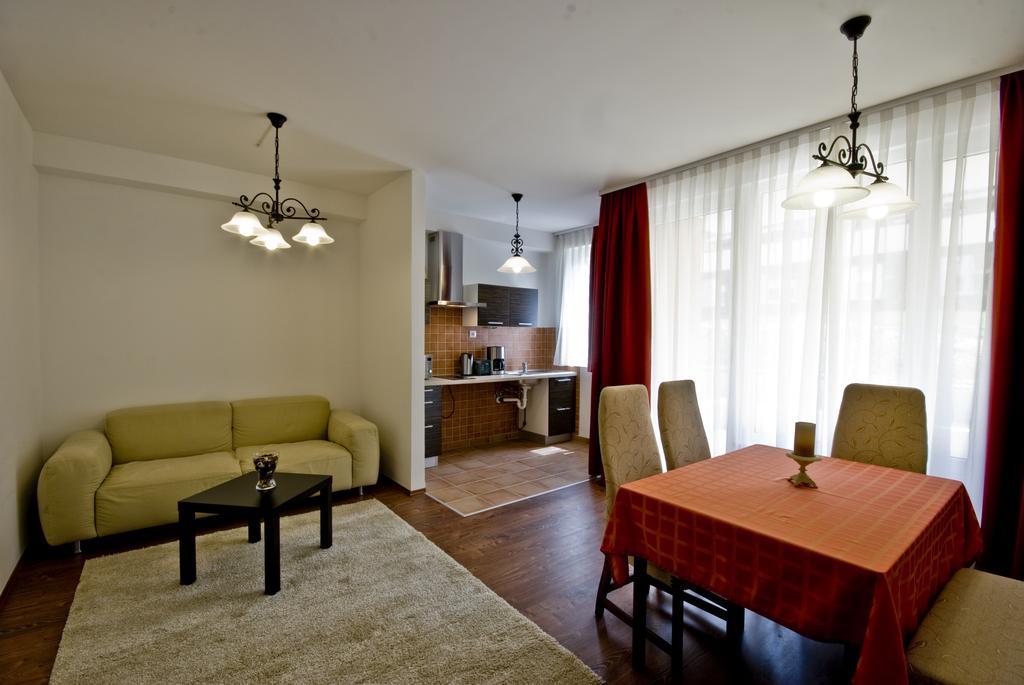 Corvin Lux Apartahotel