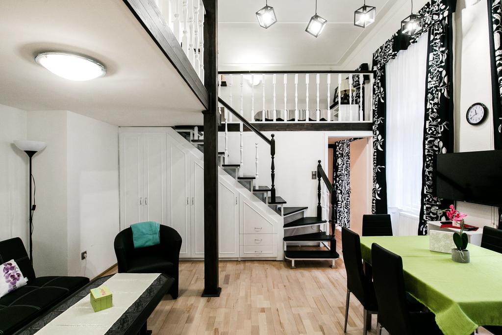 Terez 22 Design