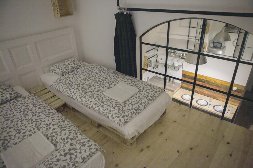 Quiet And 2 Bedrooms 2 Bathrooms In The Heart Of