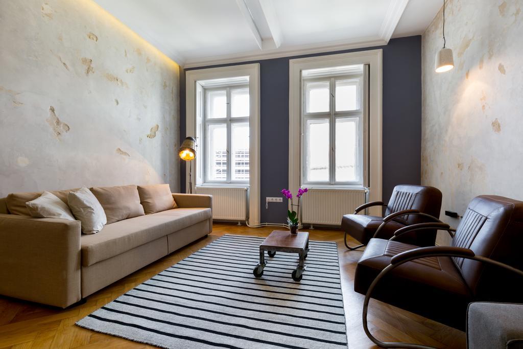 Designer Dream In The Absolute Center