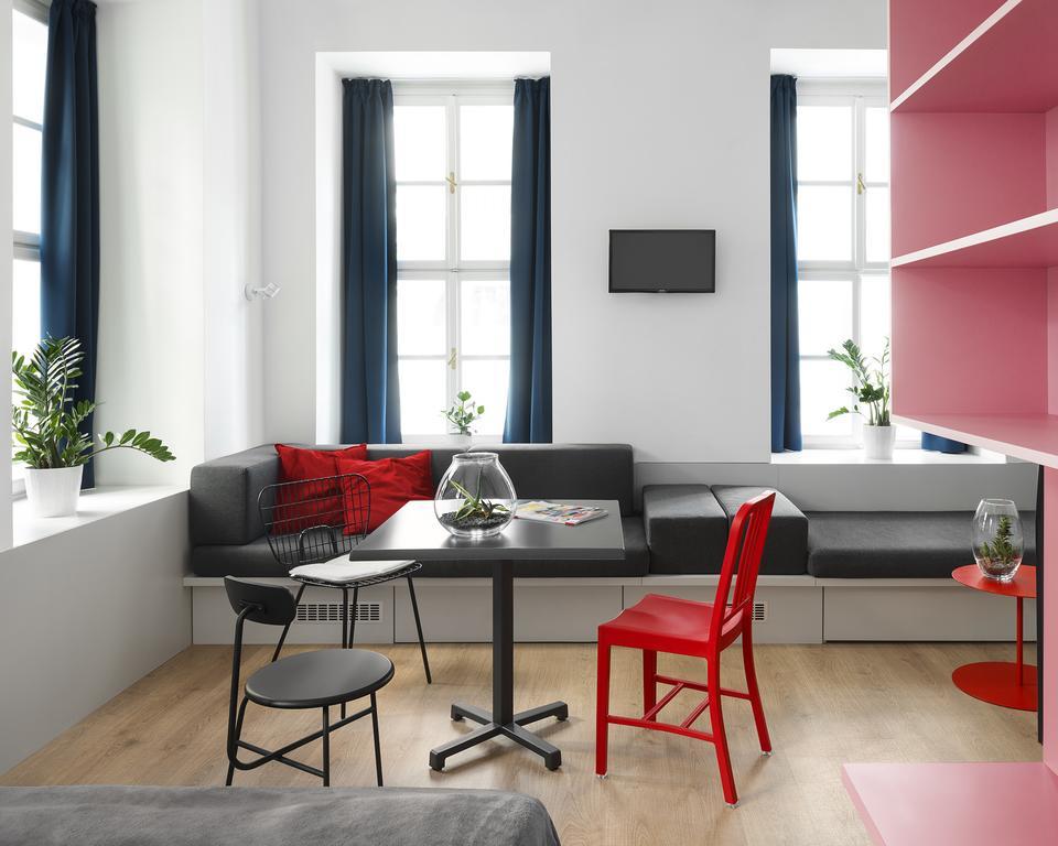 Dice Apartments *