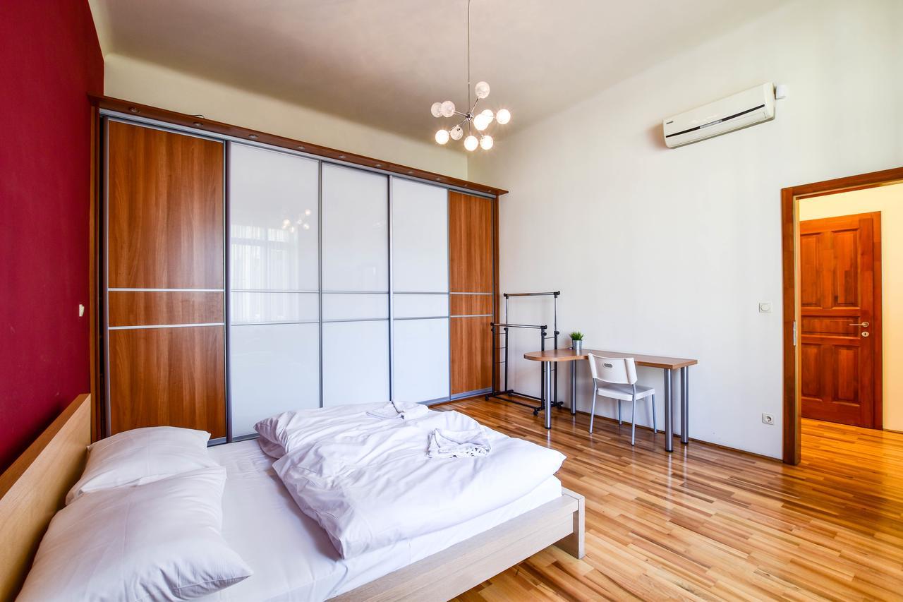 Apartment Cozy And Modern Phoenix In Downtown Budapest