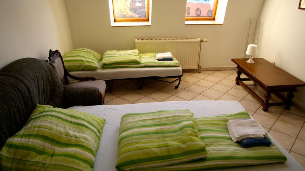 Orczy Apartman Appartamento *
