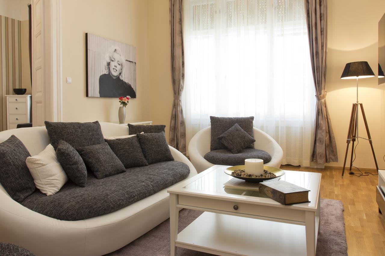Apartamento Vaci 12 *