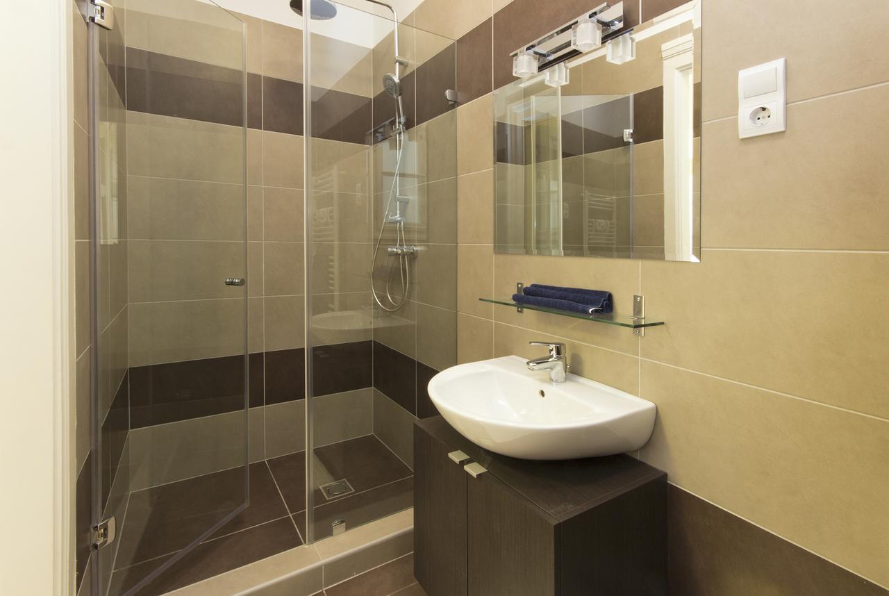 Vaci 12 * Budapest